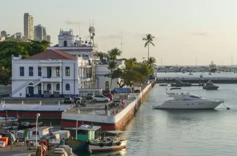 Salvador de Bahia, coucher de soleil sur la baie de Tous les Saints - Brésil