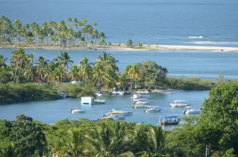 Vue sur le port de l'île Boipeba - Brésil