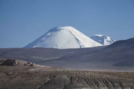  Au loin le Parinacota - Chili