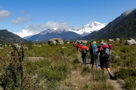 Montée dans la vallée Leones
