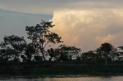 Coucher de soleil sur le fleuve Magdalena - Colombie