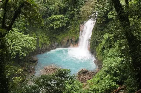 La belle cascade du rio Celeste - Costa Rica