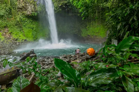 Cascade La Fortuna dans la région du volcan Arenal - Costa Rica