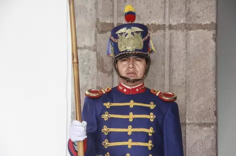 Quito, un garde au palais de la présidence - Equateur