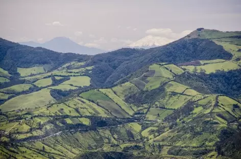 Vue sur le volcan Antisana depuis Cuicocha - Equateur