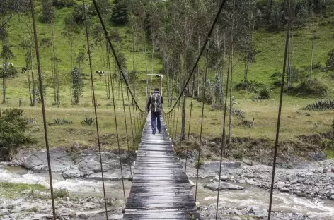 Traversée du rio Pita entre Isinlivi et Chugchilan - Equateur