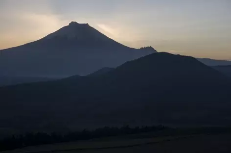 Le Cotopaxi depuis l'Illiniza - Equateur