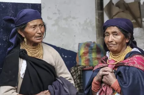 Rencontre sur le marché d'Otavalo - Equateur