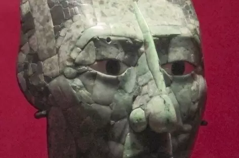 Le masque de jade retrouvé sur le site Maya de Palenque - Mexique