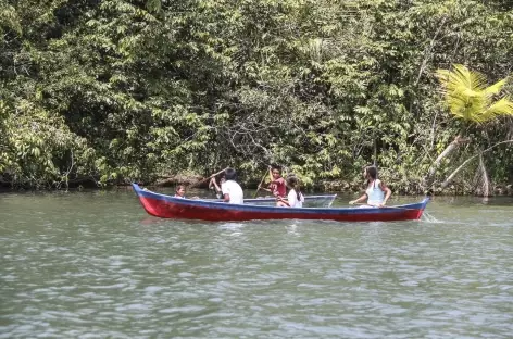Rencontre sur le rio Dulce - Guatemala