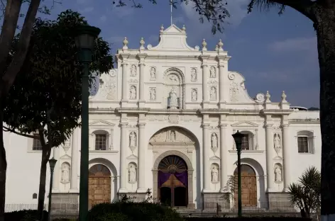Une des innombrables églises d'Antigua - Guatemala