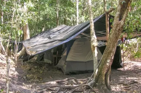 Camp lors du trek vers El Mirador - Guatemala