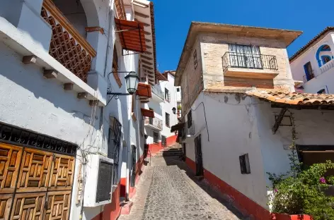 Rues pavées dans le centre historique de Taxco, Mexique