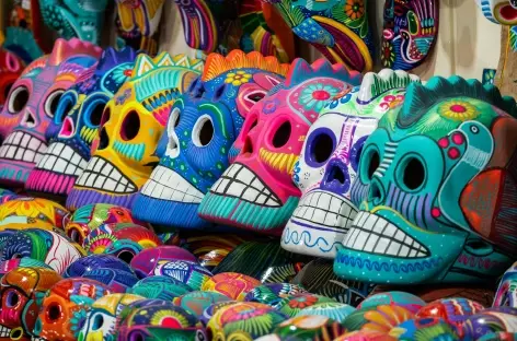 Têtes de mort sur un marché, San Miguel de Allende, Mexique 