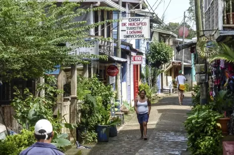 Rencontre dans le village d'El Castillo - Nicaragua