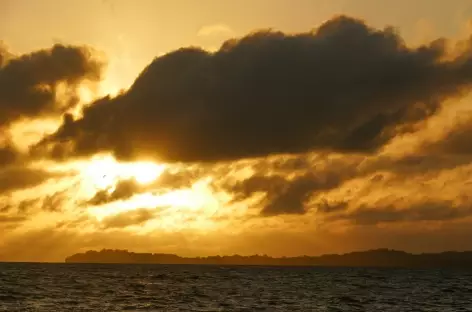 Coucher de soleil sur le lac Nicaragua depuis l'île d'Omotepe