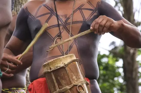 Peintures corporelles chez les Emberas - Panama - 