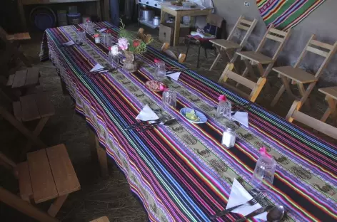 Une belle table dressée à Paramis - Pérou