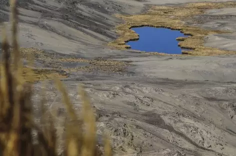 Les paysages lunaires près du col Condor Tucu - Pérou