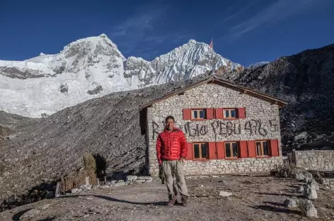 Arrivée au refuge Peru au pied des Huandoy (6395 m) - Pérou