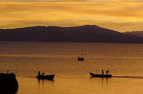 Coucher de soleil sur le lac Titicaca - Pérou