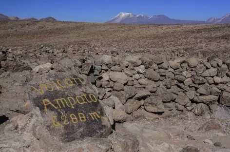 Panorama sur la Cordillère Volcanique depuis le col de Patapampa - Pérou