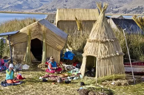 Les îles Uros sur le lac Titicaca - Pérou