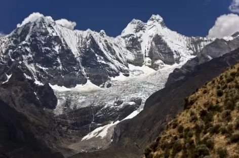 Face aux hauts sommets de la Cordillère Huayhuash - Pérou