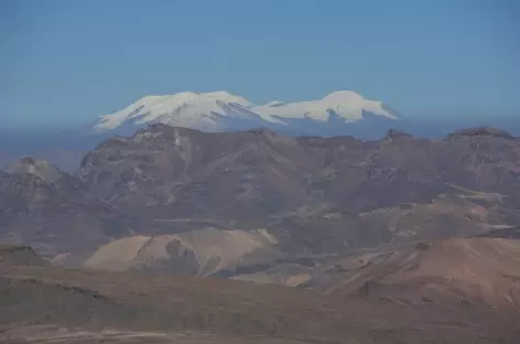 Belle vue sur les volcans enneigés de la Cordillère Volcanique - Pérou