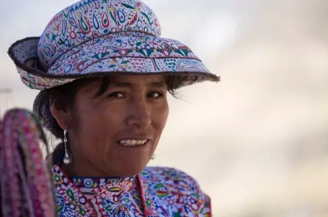 Rencontre avec une indienne dans le canyon de Colca - Pérou