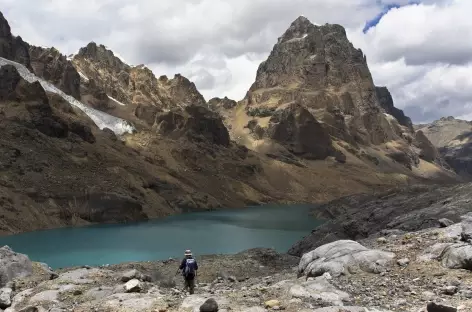 Ambiance minérale face au Puscanturpa (5652 m) - Pérou