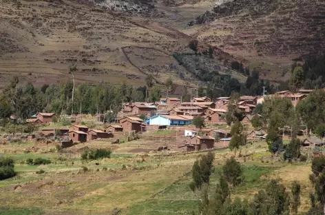 Trek > col de Pukamarca (4060 m) > Huchuy Qosqo > Lamay (2940 m). Route > Pisac (2980 m)