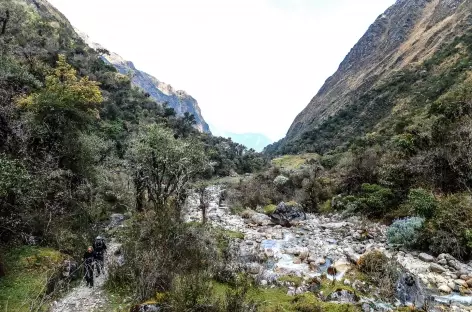 Le long de la rivière Yanama - Pérou