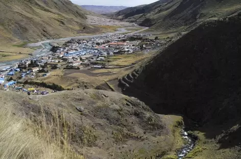 Le village de Mahuallani, point de départ pour la fête de Qollurity