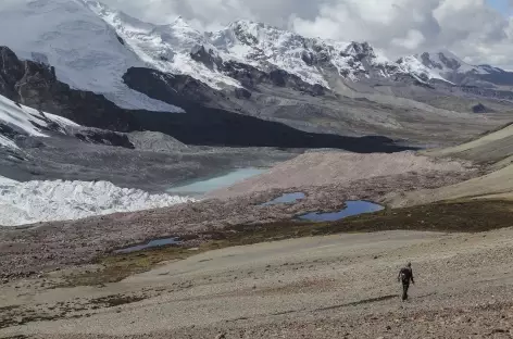 Descente dans la vallée de la lagune Ccascana - Pérou