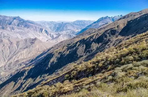 Vue sur la Cordillère Noire entre Hualcayan et Wiscash - Pérou