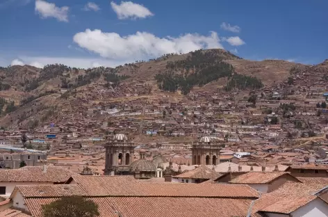Panorama sur les toits en tuile de Cusco - Pérou