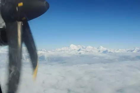 Vol pour le Bhoutan le long de la chaîne de l'Himalaya - Bhoutan 