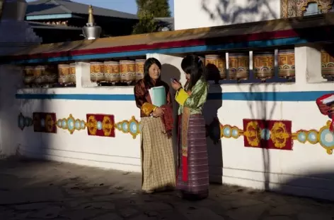 Discussion à Khaling - Bhoutan