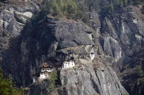 Le monastère de Taktsang accroché à la falaise - Bhoutan - 