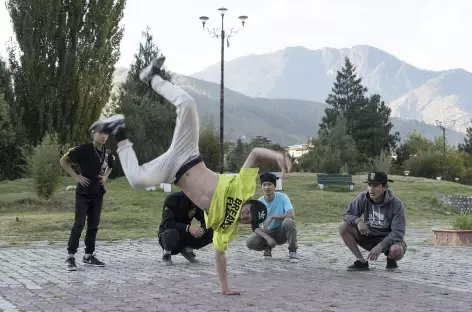 Breakdance sur les squares de Thimphu - Bhoutan