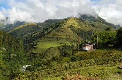 Arrivée au village de Serphu, fin du Snow Man trekking - Bhoutan