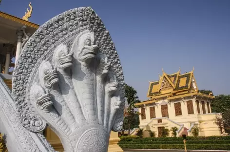 Phnom Penh, dans les jardins du palais Royal - Cambodge - 
