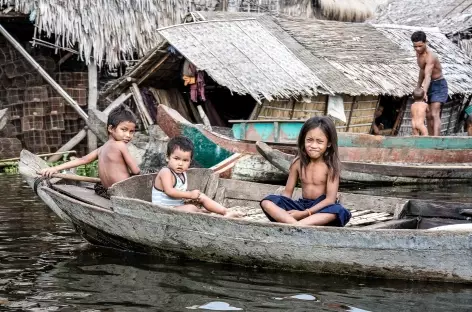 Village flottant sur le lac Tonle Sap - Cambodge - 