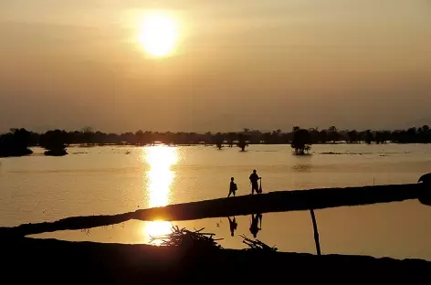 Coucher de soleil sur le Mékong - Cambodge - 