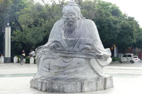 Statue de Confucius