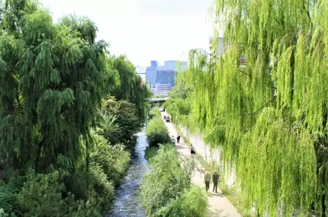 Séoul - Cheonggyecheon promenade rivière