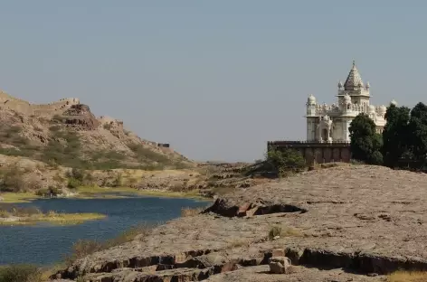 Le Jaswant Thada, magnifique tombeau de marbre blanc, Rajasthan