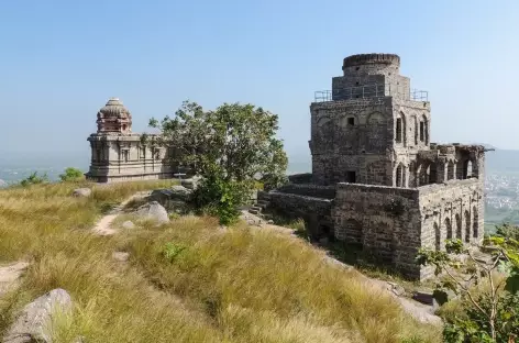 Le sommet du fort de Ginjee, Inde du Sud