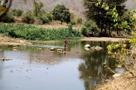 Rivière près de la Tribu Braiga - Orissa, Inde